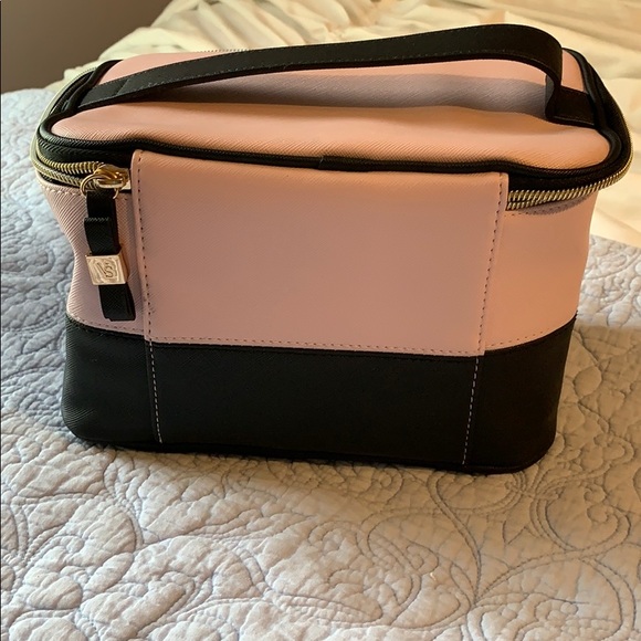 Victoria secret cosmetic travel bag - Picture 4 of 4